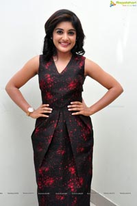 Niveda Thomas