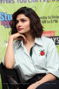 Prachi Desai Photos