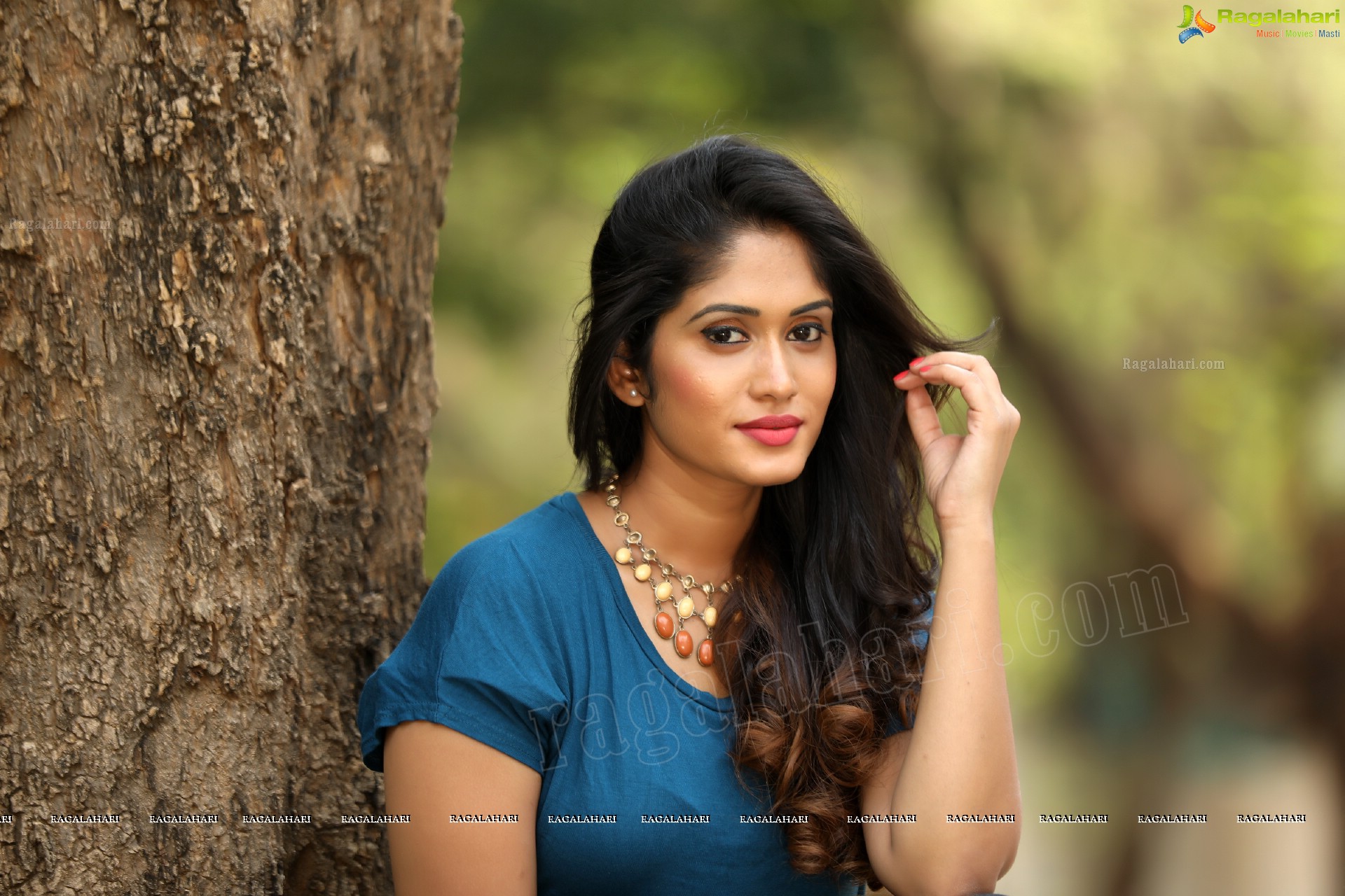 Sowmya Venugopal (Exclusive) (High Definition)