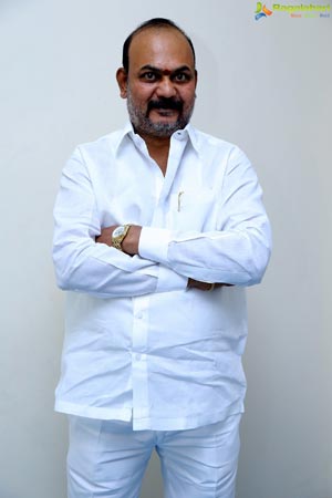 Producer Guru Raj Rakshaka Bhatudu