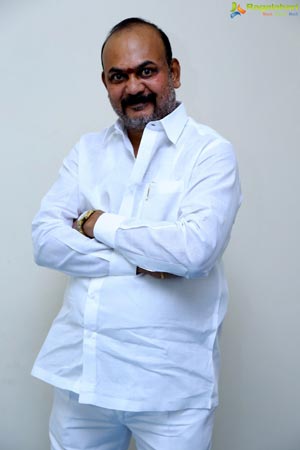 Producer Guru Raj Rakshaka Bhatudu