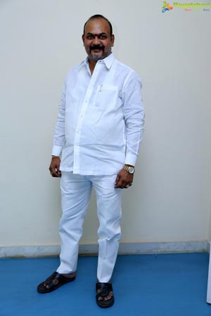 Producer Guru Raj Rakshaka Bhatudu