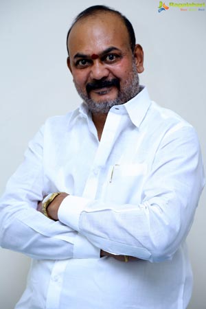 Producer Guru Raj Rakshaka Bhatudu