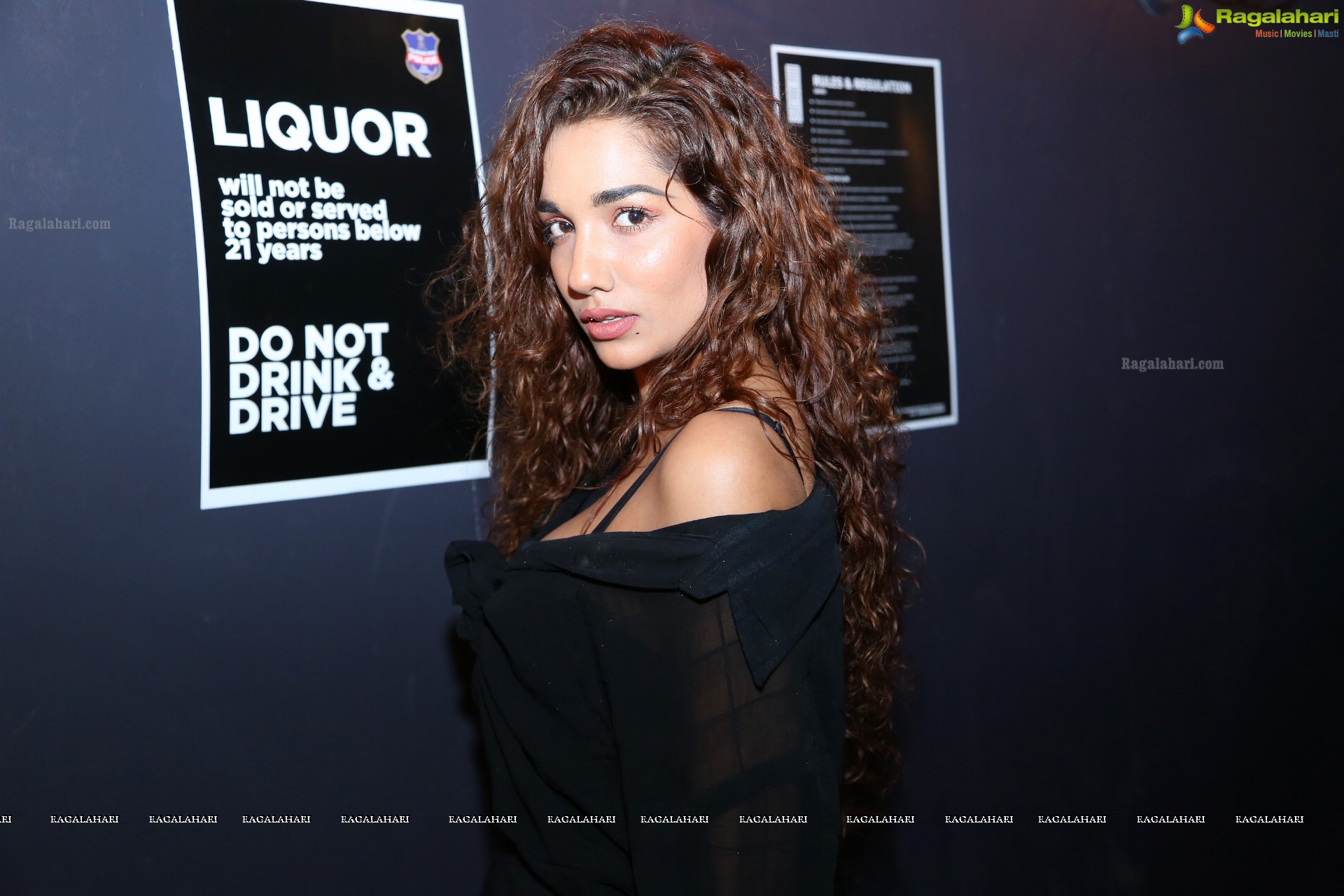 Aditi at TOT Pub, Hyderabad (High Definition)