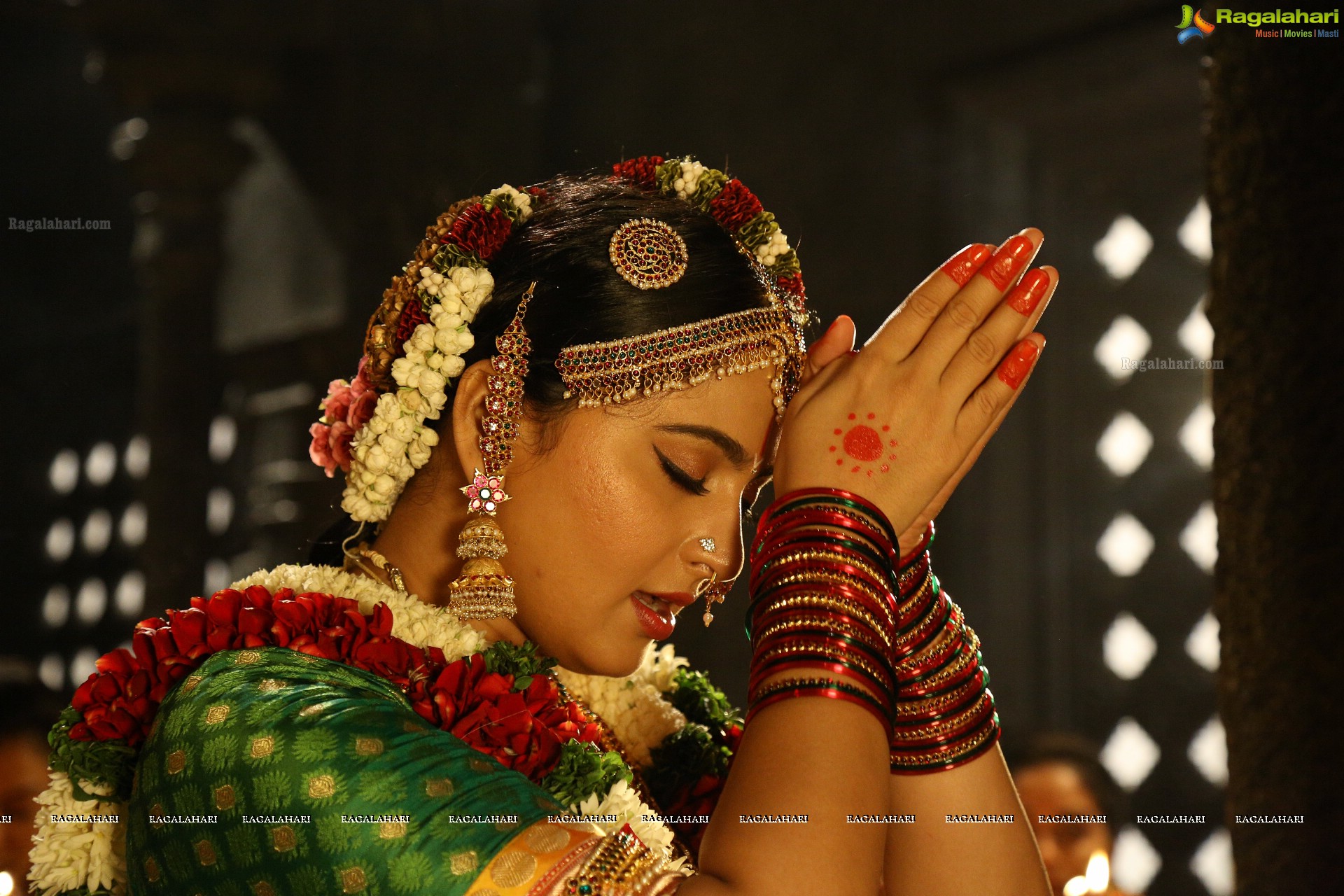 Anushka Shetty in Om Namo Venkatesaya (High Definition)