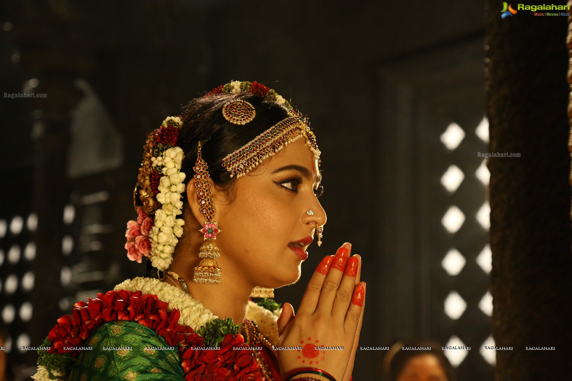 Anushka Shetty in Om Namo Venkatesaya (High Definition)