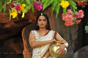 Anushka Shetty Om Namo Venkatesaya