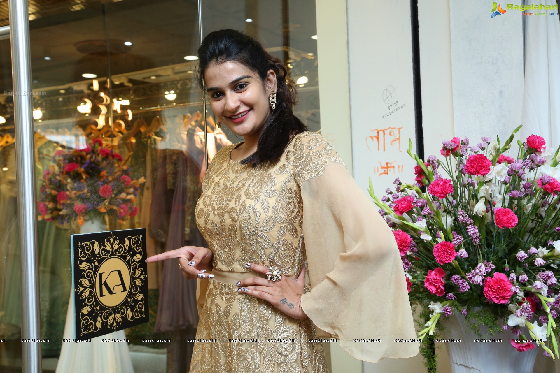 Jenny Honey at Kavita Agarwal Designer Showroom Launch (High Definition)