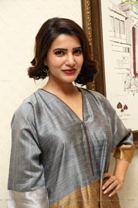 Samantha at Abhimanyudu Press Meet 