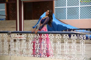 Shalu Chourasiya Half Saree