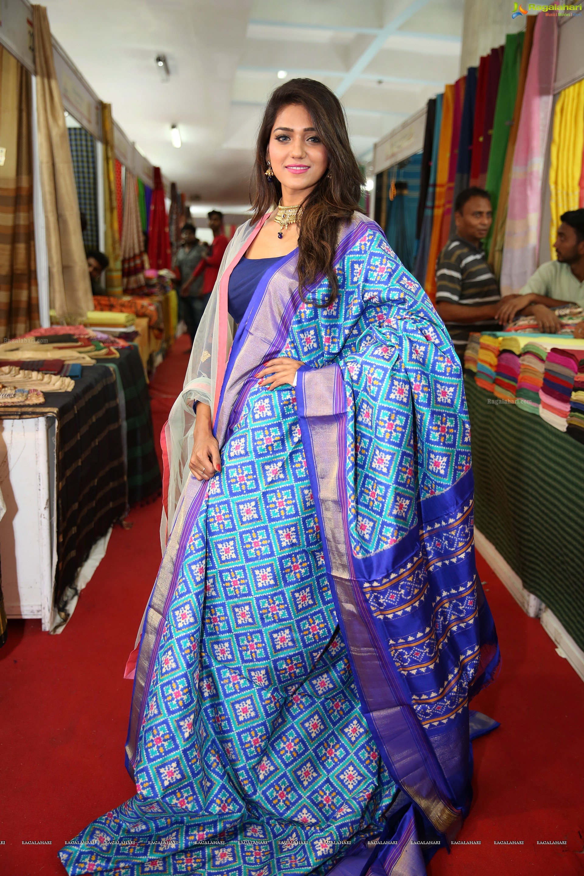 Shalu Chourasiya at Silk India Expo (High Definition)