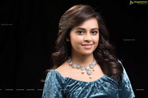 Heroine Sri Divya