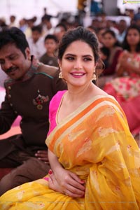 Zarine Khan in Saree