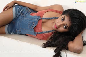 Sravani Yadav Telugu Heroine