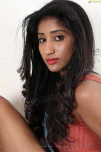 Sravani Yadav Telugu Heroine