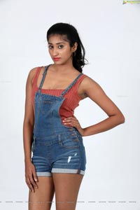 Sravani Yadav Telugu Heroine