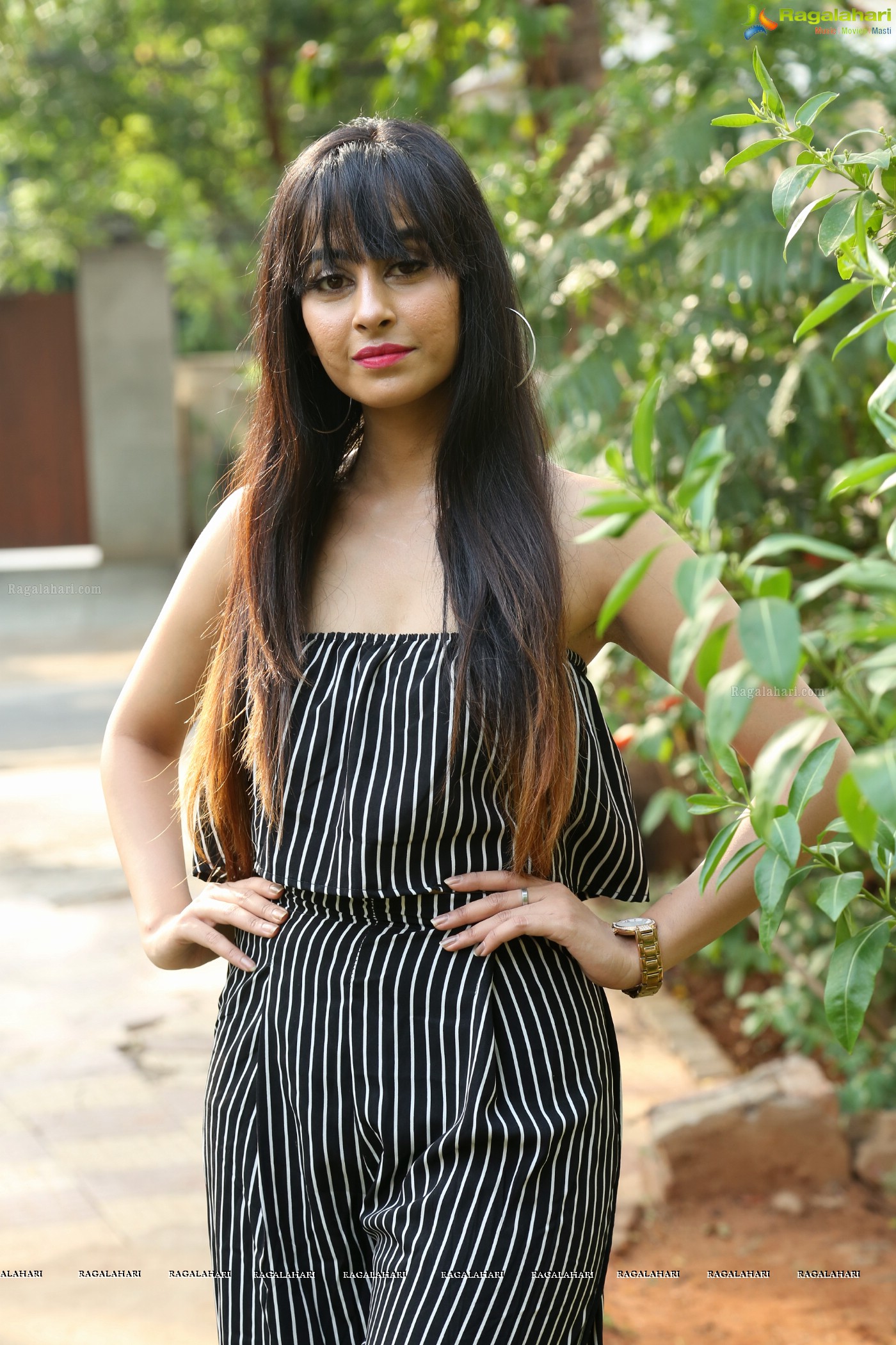 Ameeksha Amy Pawar at Celeb Konnect Mobile App Launch (Posters)