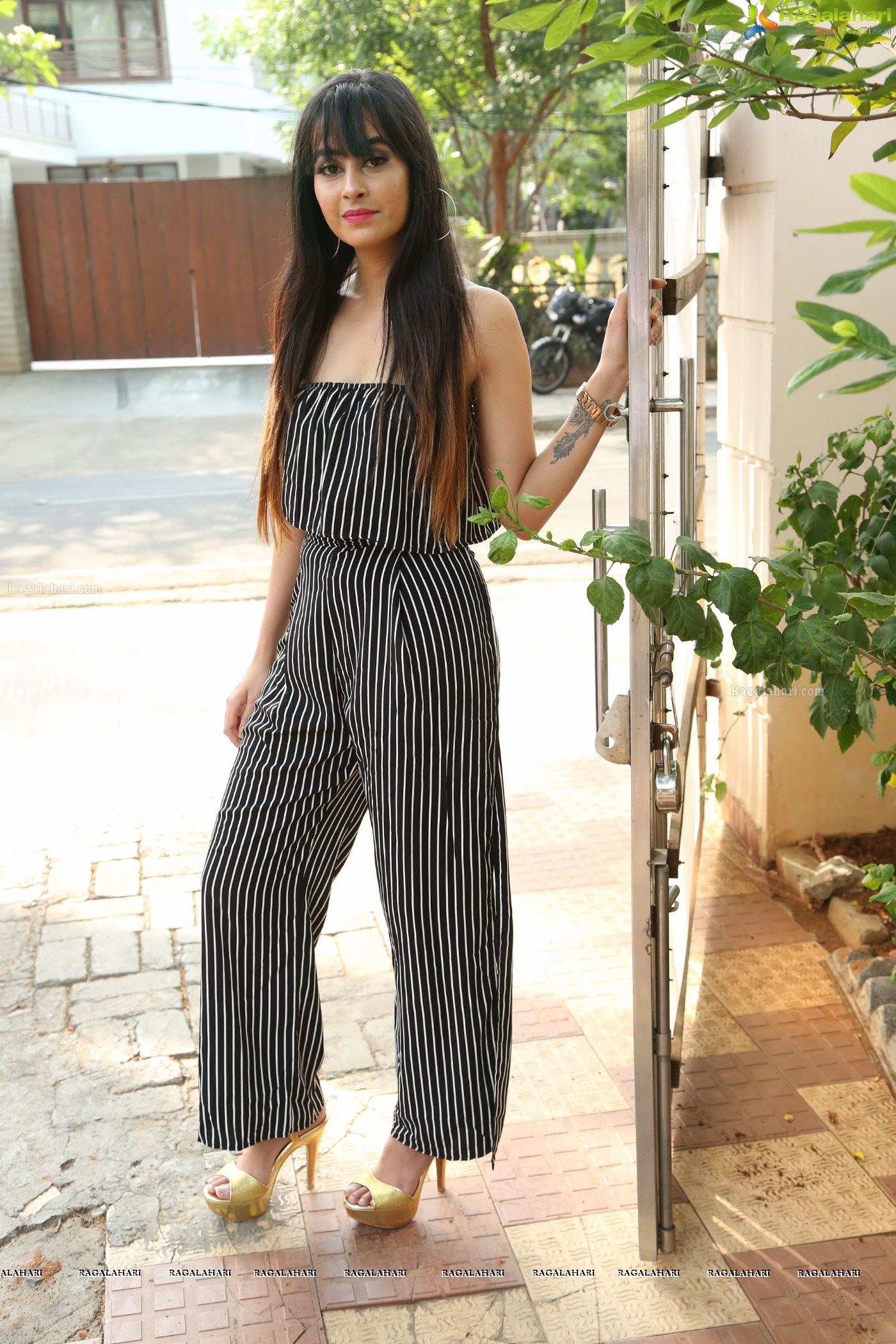 Ameeksha Amy Pawar at Celeb Konnect Mobile App Launch (Posters)