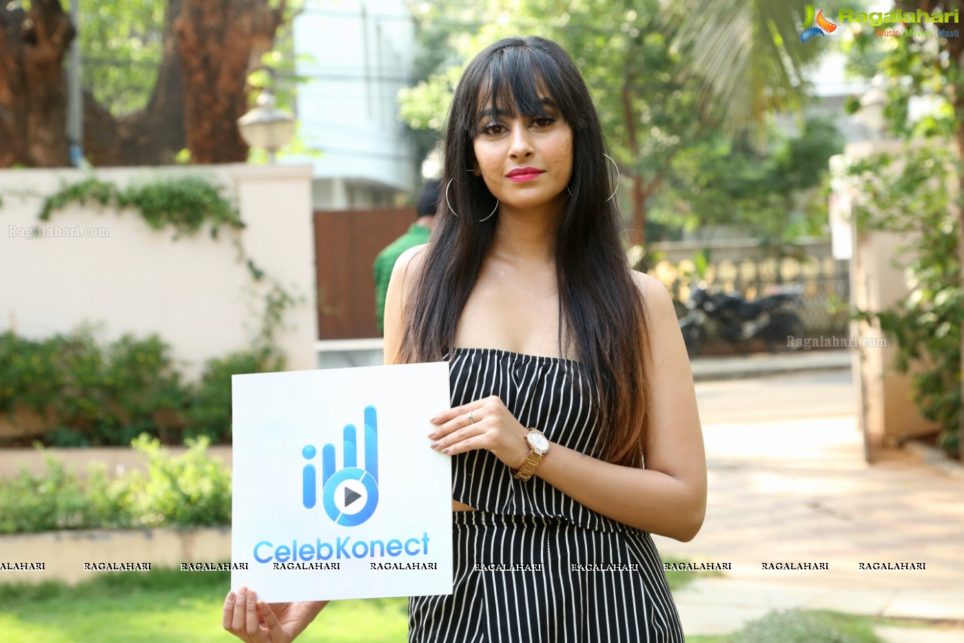 Ameeksha Amy Pawar at Celeb Konnect Mobile App Launch (Posters)