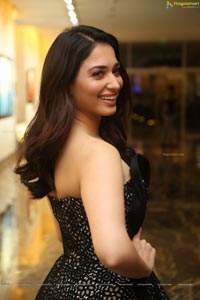 Tamannaah Naa Nuvve