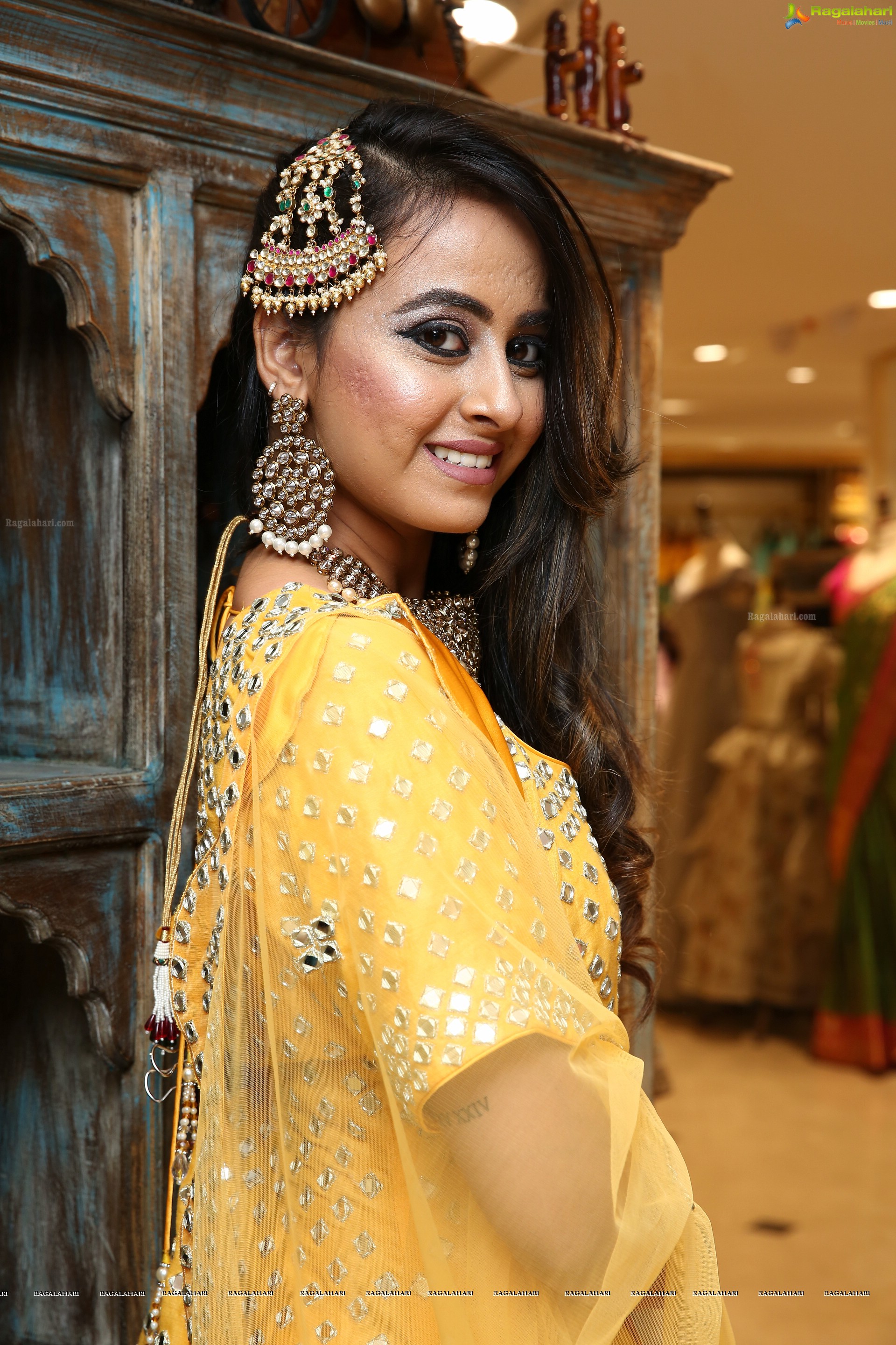 Ameeksha Pawar @ Neeru's Ramzan Exclusive 'Gharara Festival' - HD Gallery