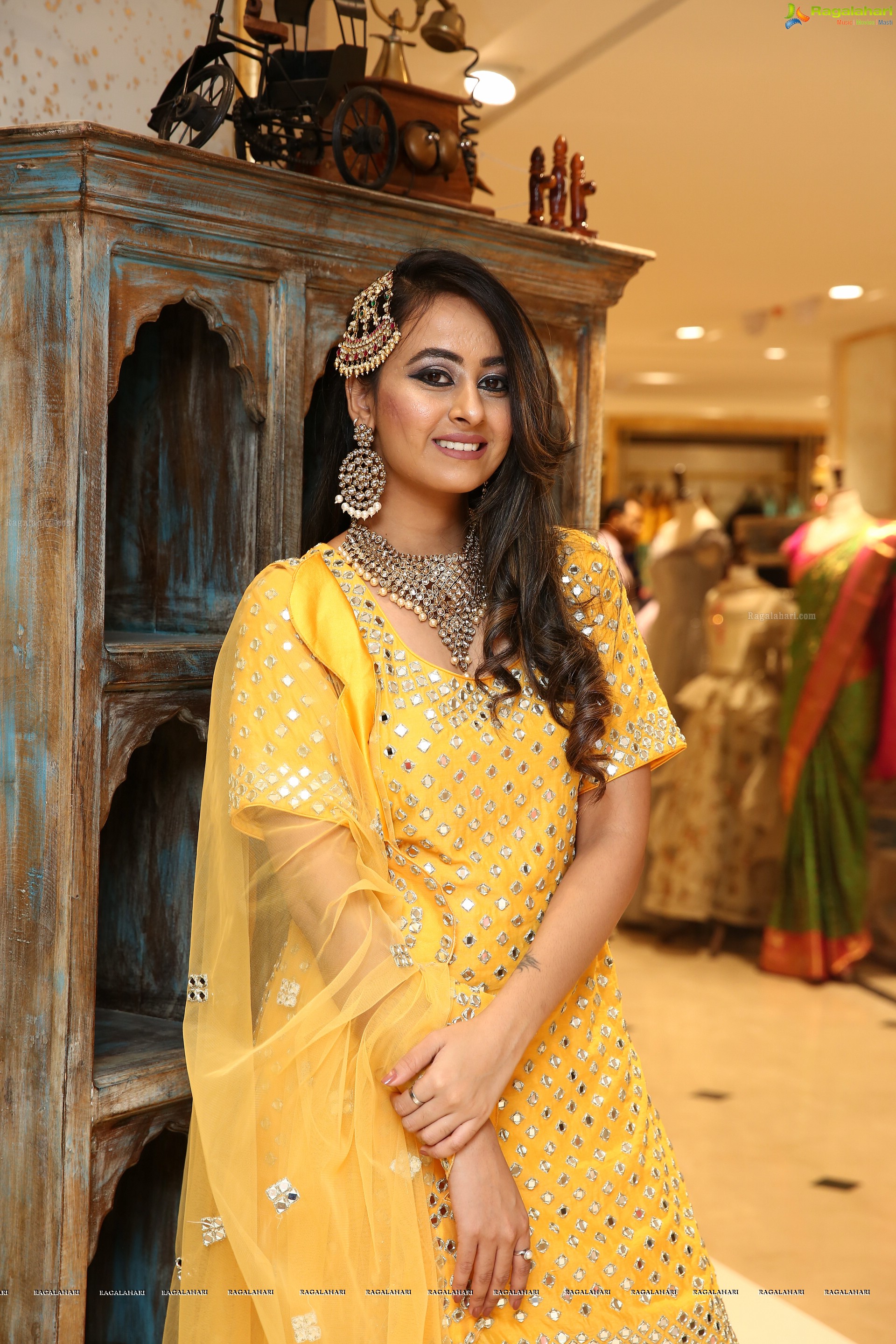 Ameeksha Pawar @ Neeru's Ramzan Exclusive 'Gharara Festival' - HD Gallery