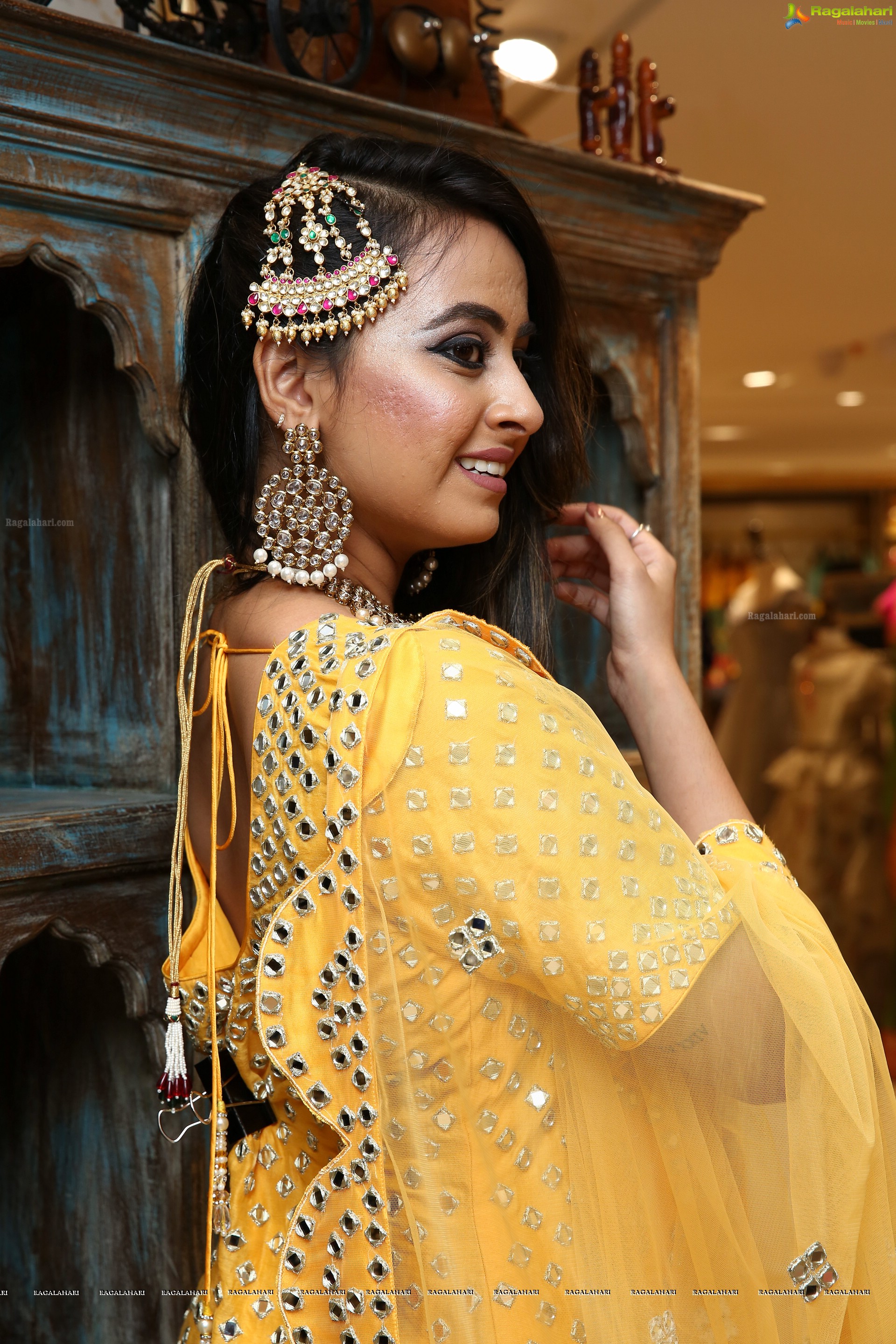 Ameeksha Pawar @ Neeru's Ramzan Exclusive 'Gharara Festival' - HD Gallery