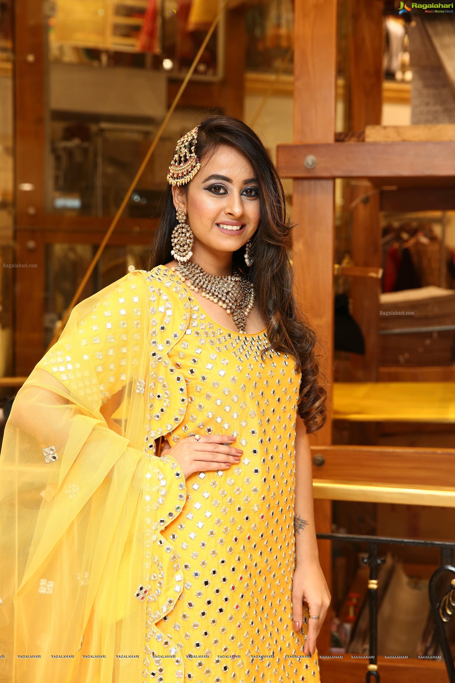 Ameeksha Pawar @ Neeru's Ramzan Exclusive 'Gharara Festival' - HD Gallery