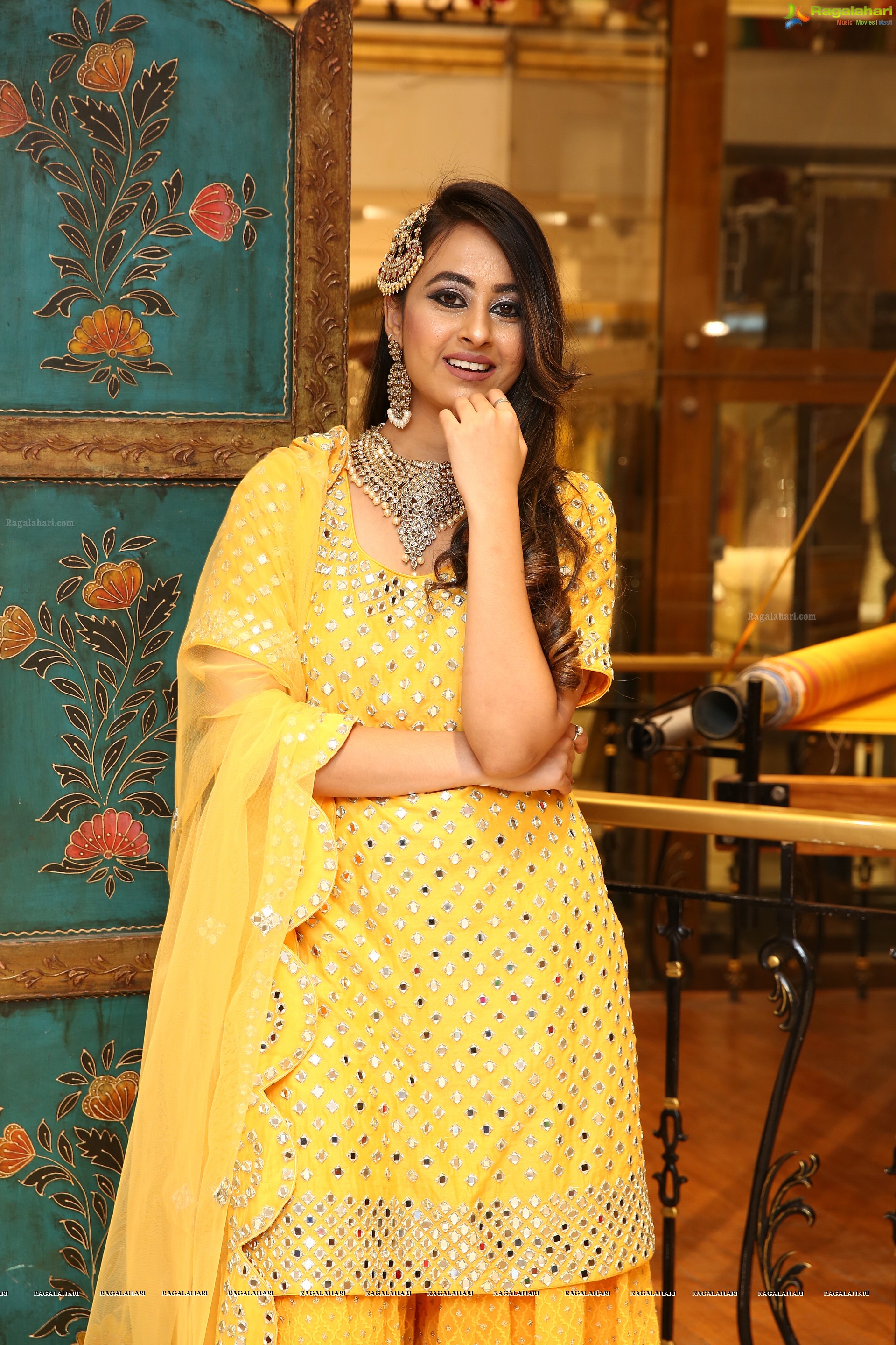 Ameeksha Pawar @ Neeru's Ramzan Exclusive 'Gharara Festival' - HD Gallery