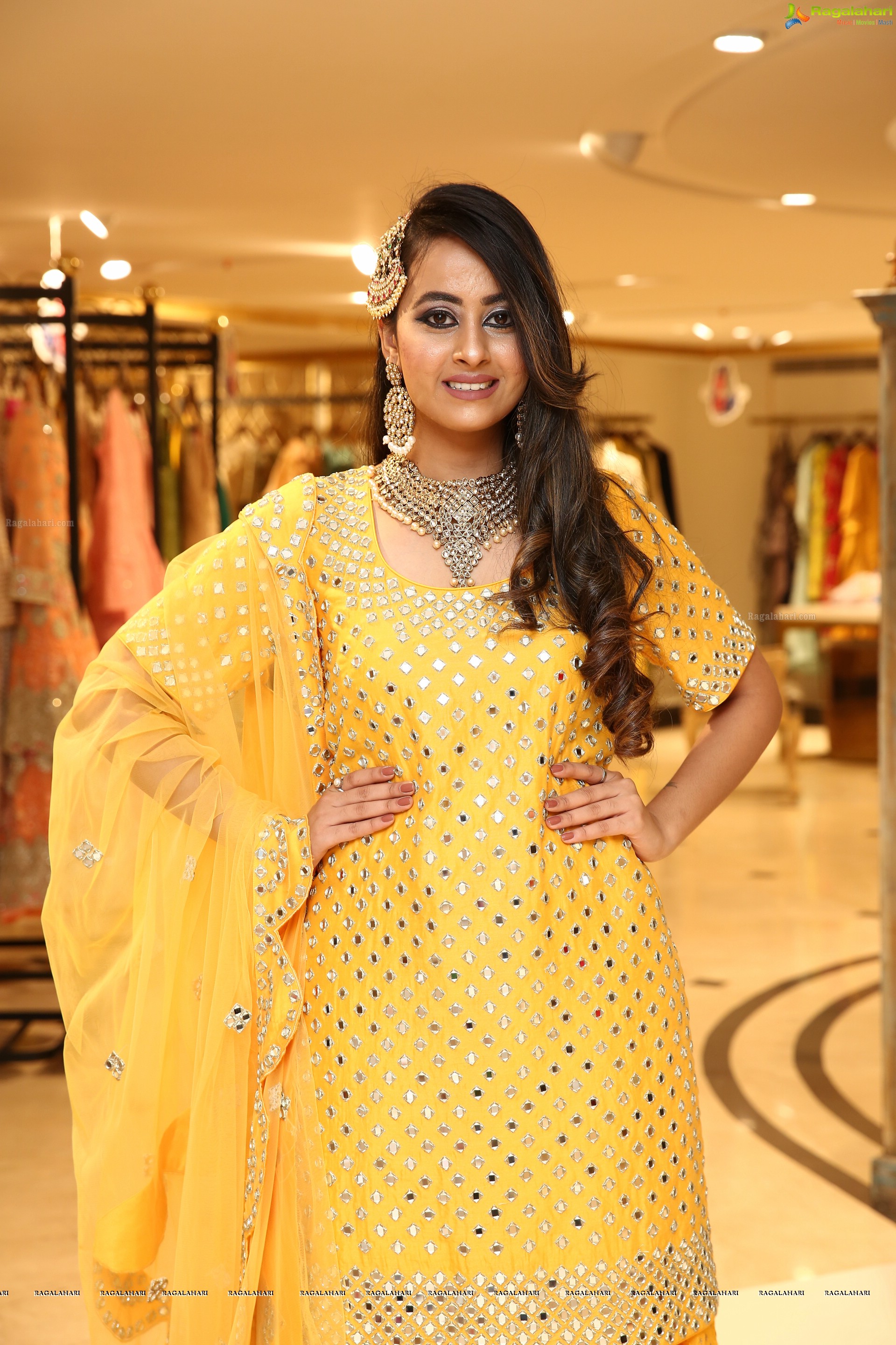 Ameeksha Pawar @ Neeru's Ramzan Exclusive 'Gharara Festival' - HD Gallery