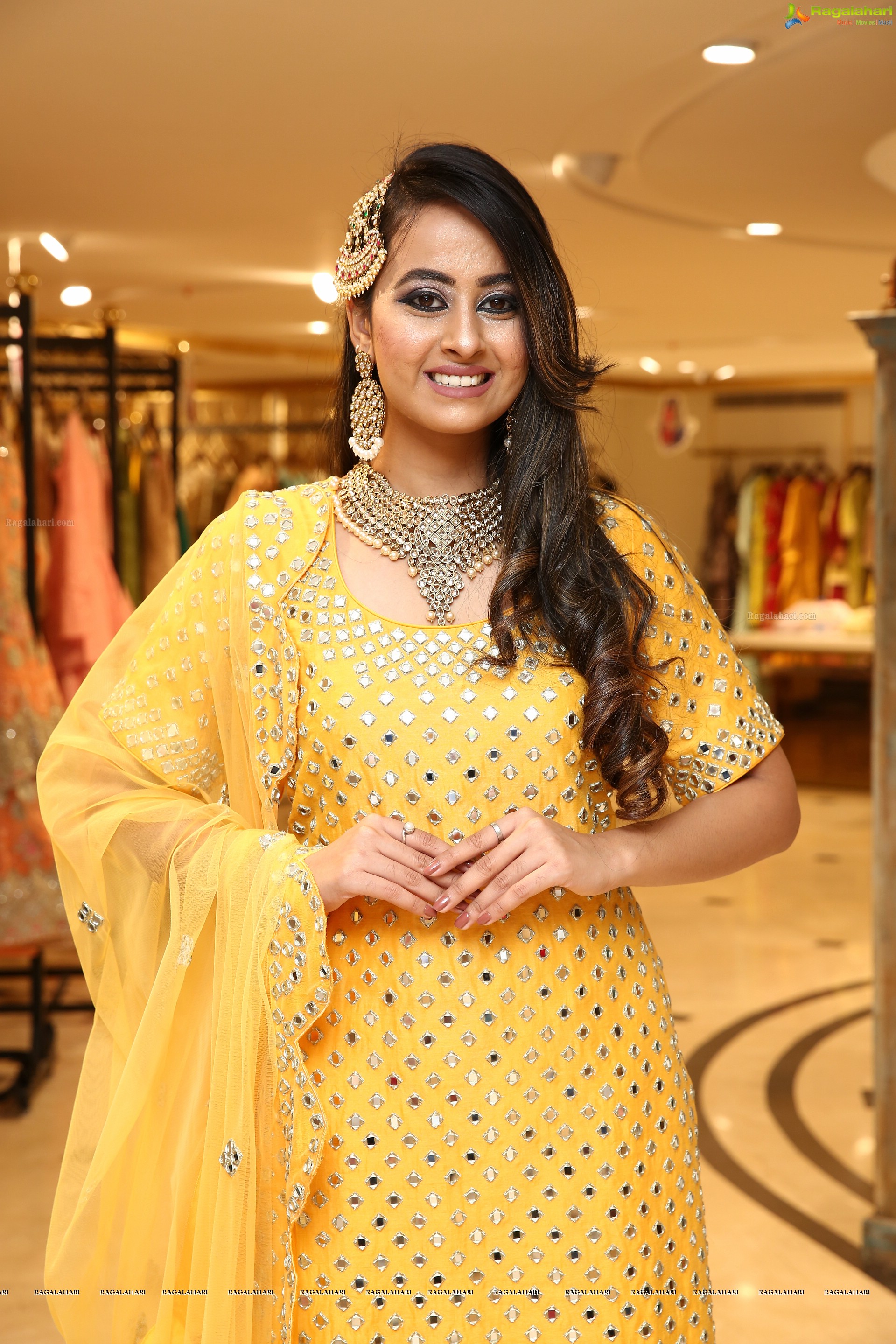 Ameeksha Pawar @ Neeru's Ramzan Exclusive 'Gharara Festival' - HD Gallery