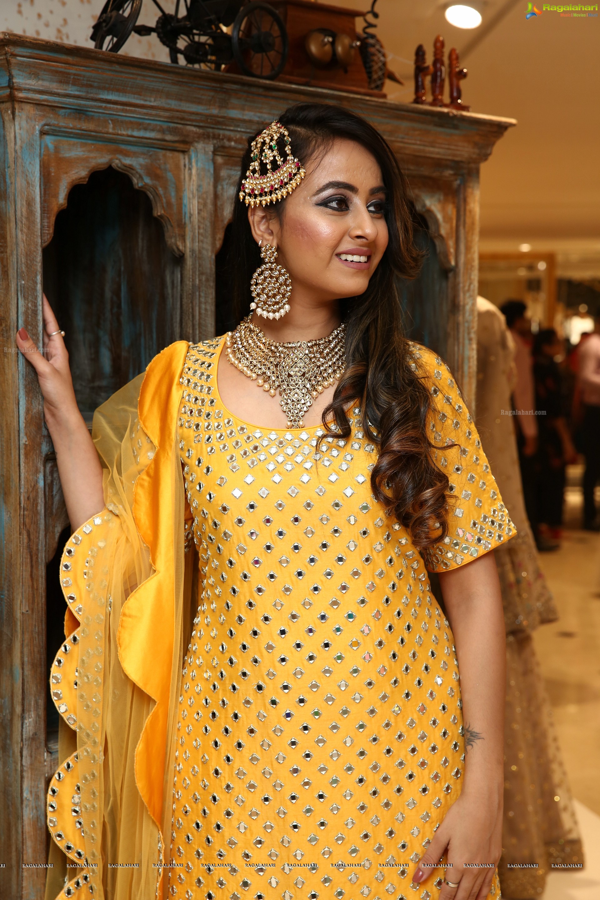 Ameeksha Pawar @ Neeru's Ramzan Exclusive 'Gharara Festival' - HD Gallery