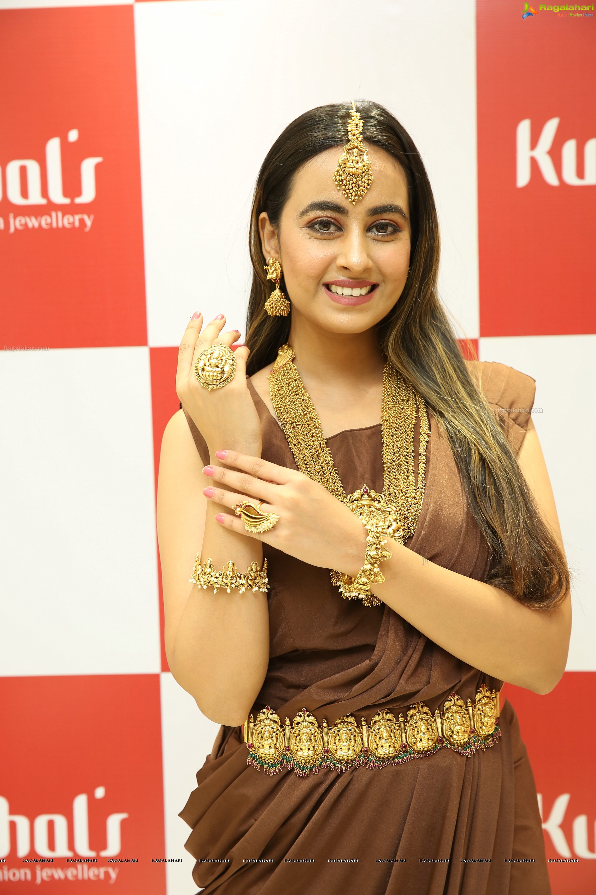 Ameeksha Pawar @ Kushal’s Fashion Jewellery Flagship Store Launch - HD Gallery