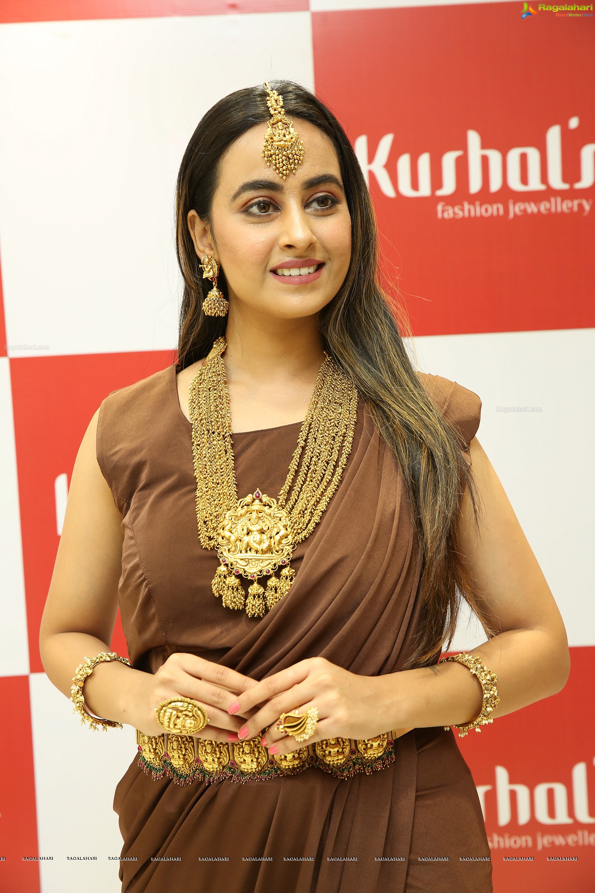 Ameeksha Pawar @ Kushal’s Fashion Jewellery Flagship Store Launch - HD Gallery