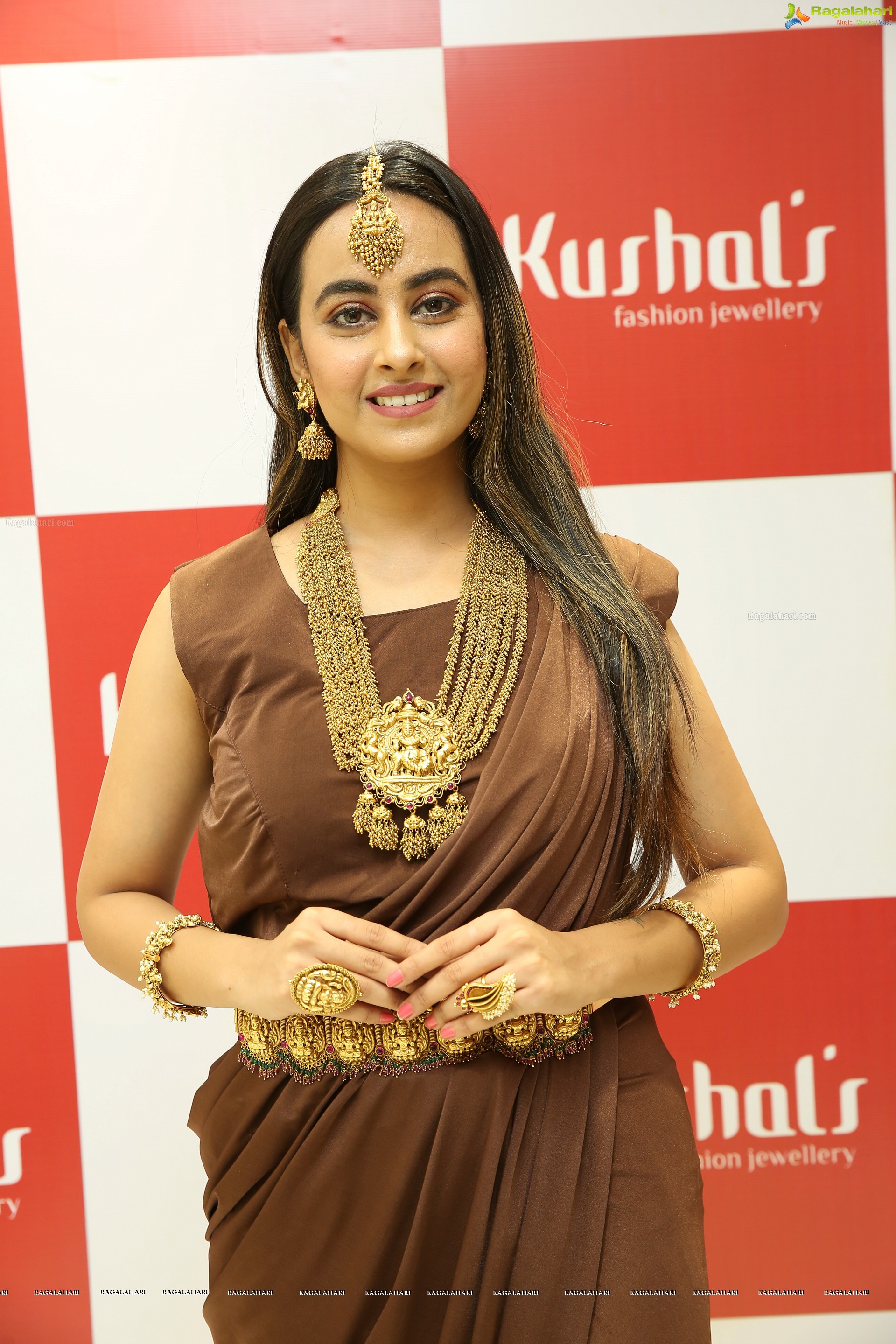 Ameeksha Pawar @ Kushal’s Fashion Jewellery Flagship Store Launch - HD Gallery