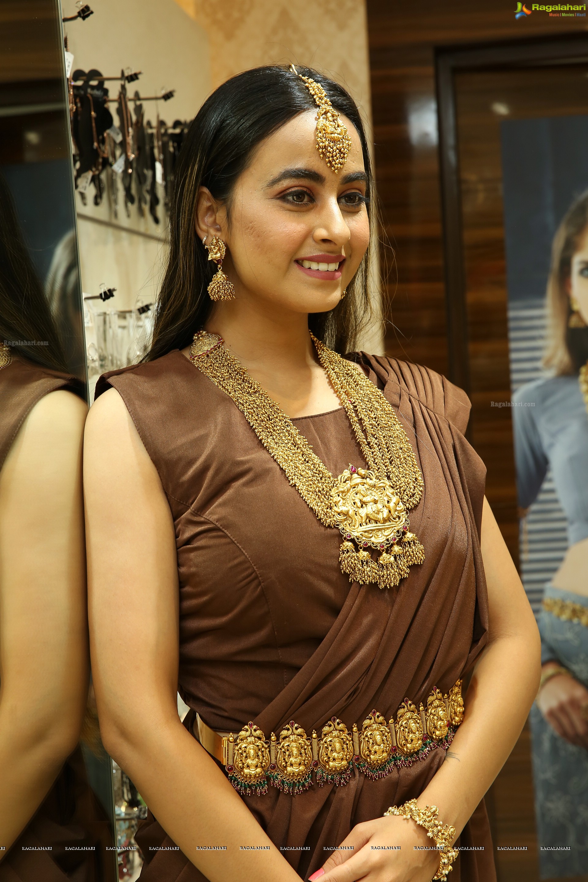 Ameeksha Pawar @ Kushal’s Fashion Jewellery Flagship Store Launch - HD Gallery