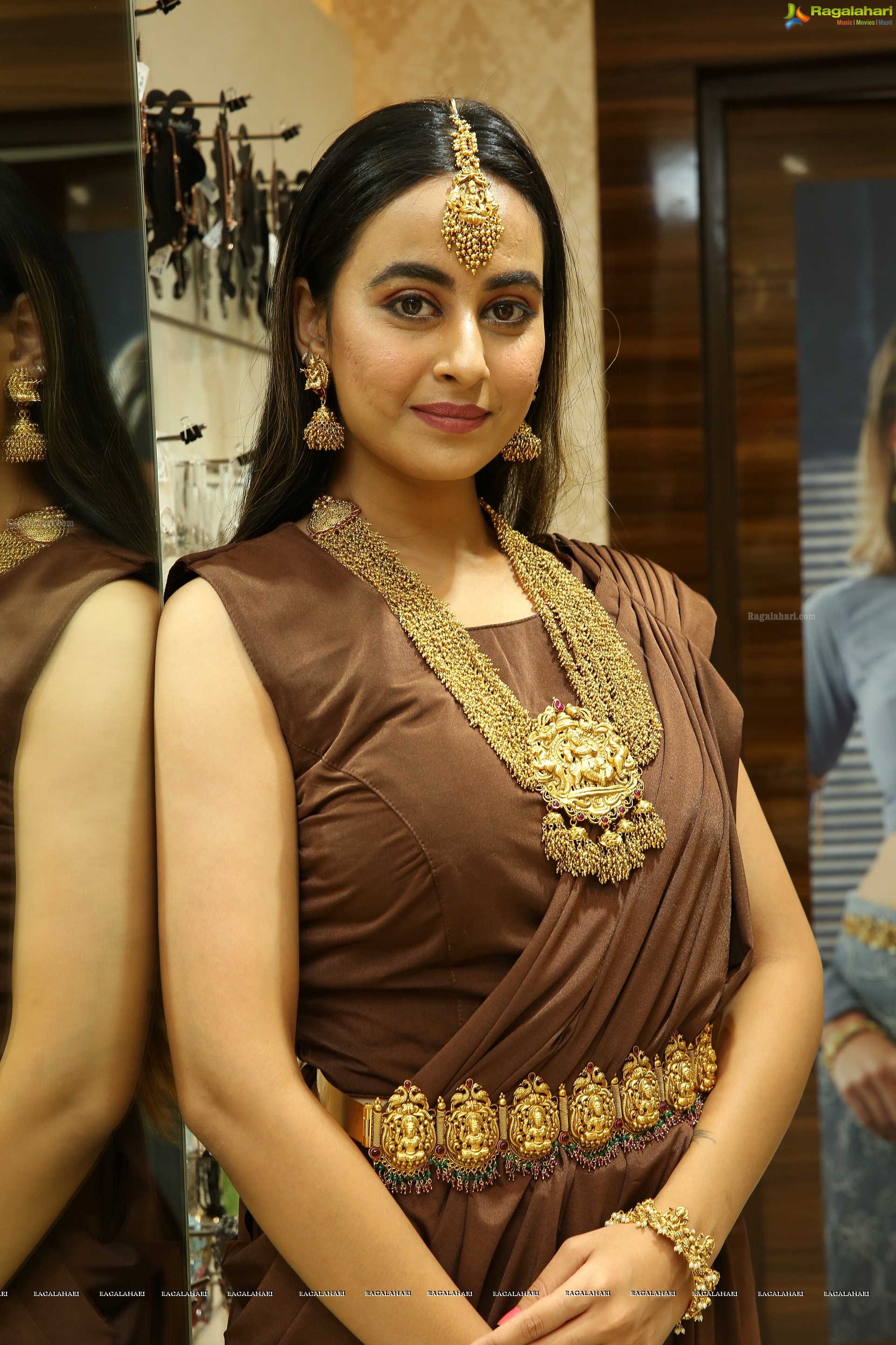 Ameeksha Pawar @ Kushal’s Fashion Jewellery Flagship Store Launch - HD Gallery