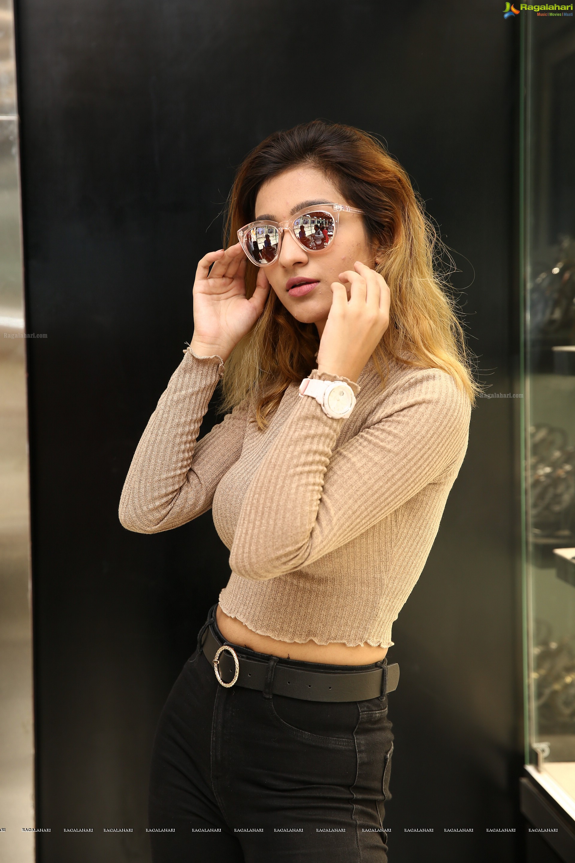 Insha Iqbal @ Casio Watches Showroom Launch - HD Gallery