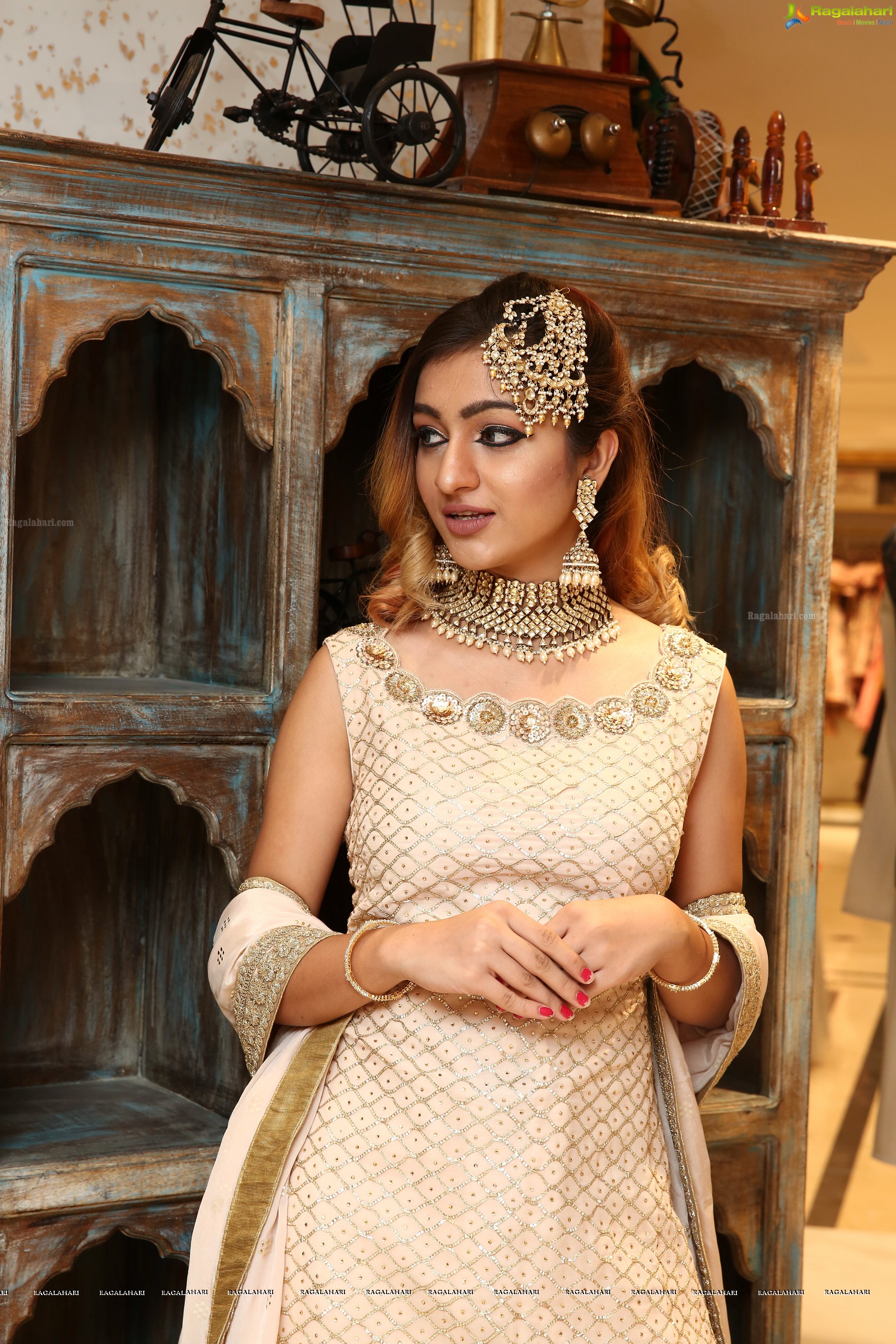 Insha Iqbal @ Neeru's Ramzan Exclusive 'Gharara Festival' - HD Gallery