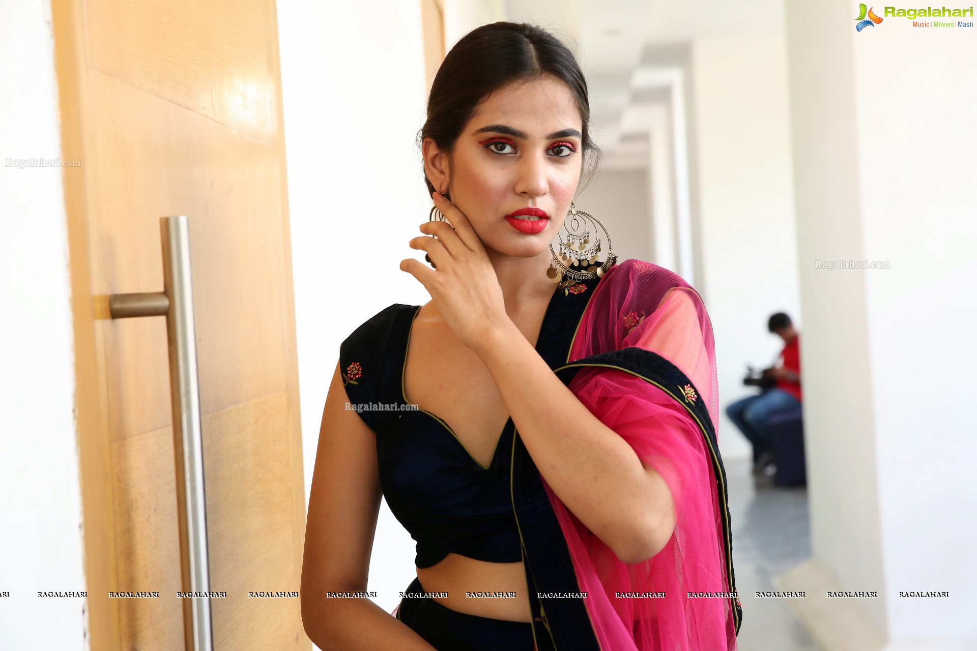 Jahnavi Rao @ Sutraa Grand Curtain Raiser & Fashion Showcase - HD Gallery