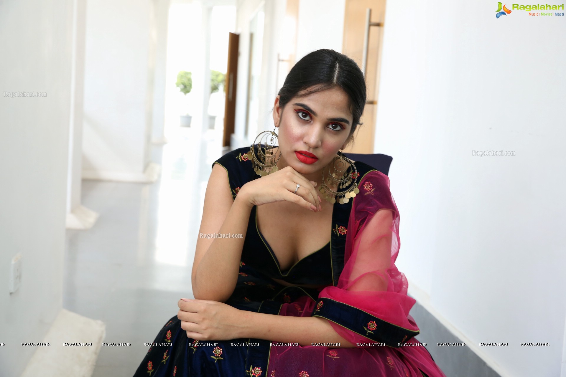 Jahnavi Rao @ Sutraa Grand Curtain Raiser & Fashion Showcase - HD Gallery