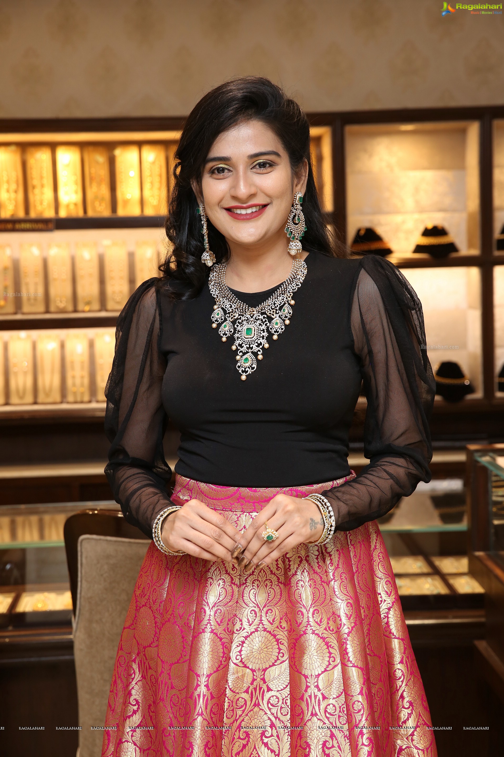 Jenny Honey @ Manepally Jewellers Akshaya Tritiya Collection Launch - HD Gallery