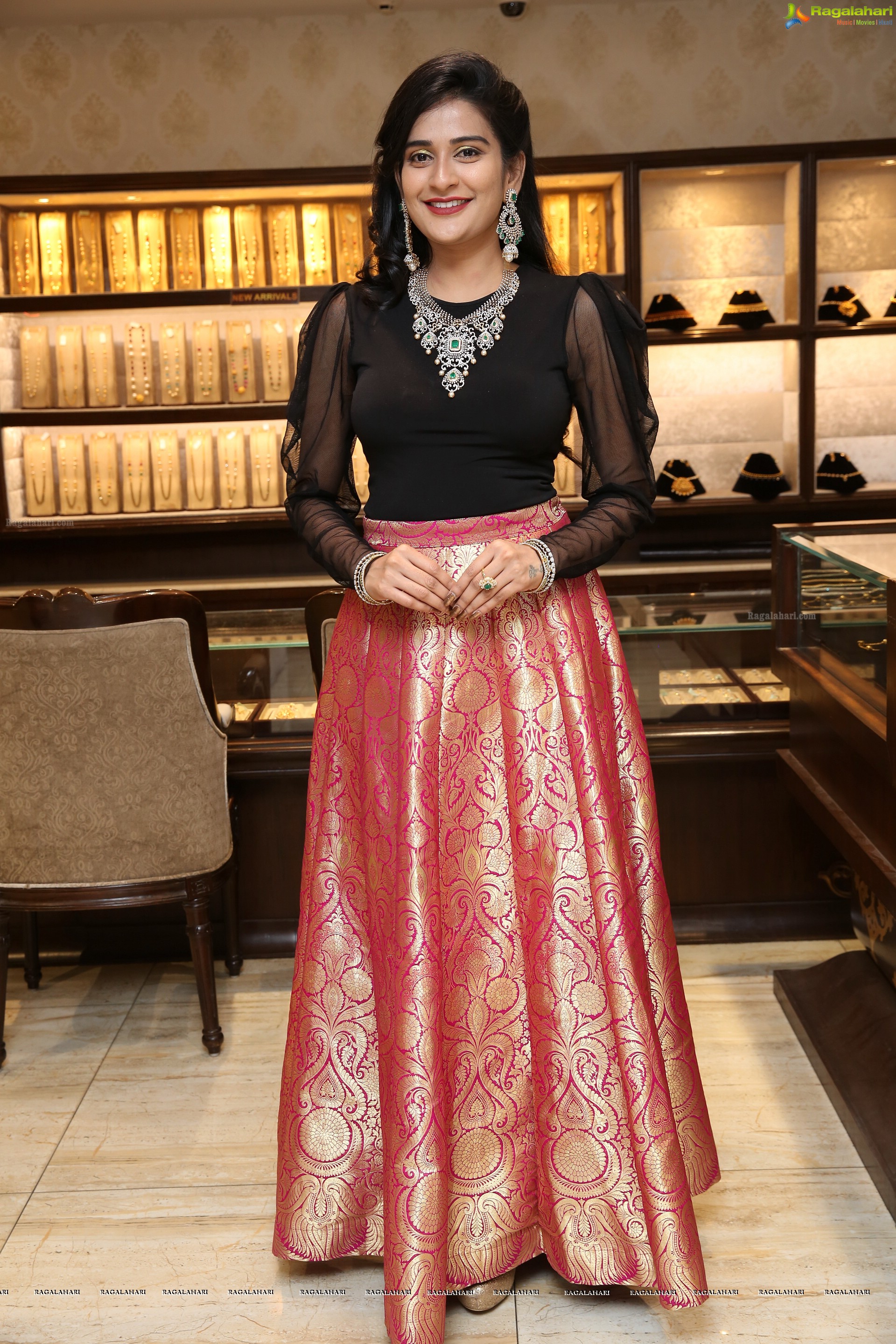 Jenny Honey @ Manepally Jewellers Akshaya Tritiya Collection Launch - HD Gallery