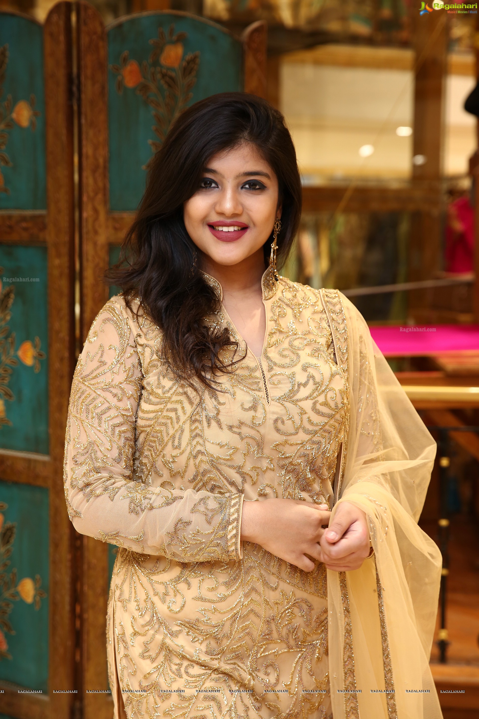 Kirtana Reddy @ Neeru's Bloggers Meet & EID Sale - HD Gallery