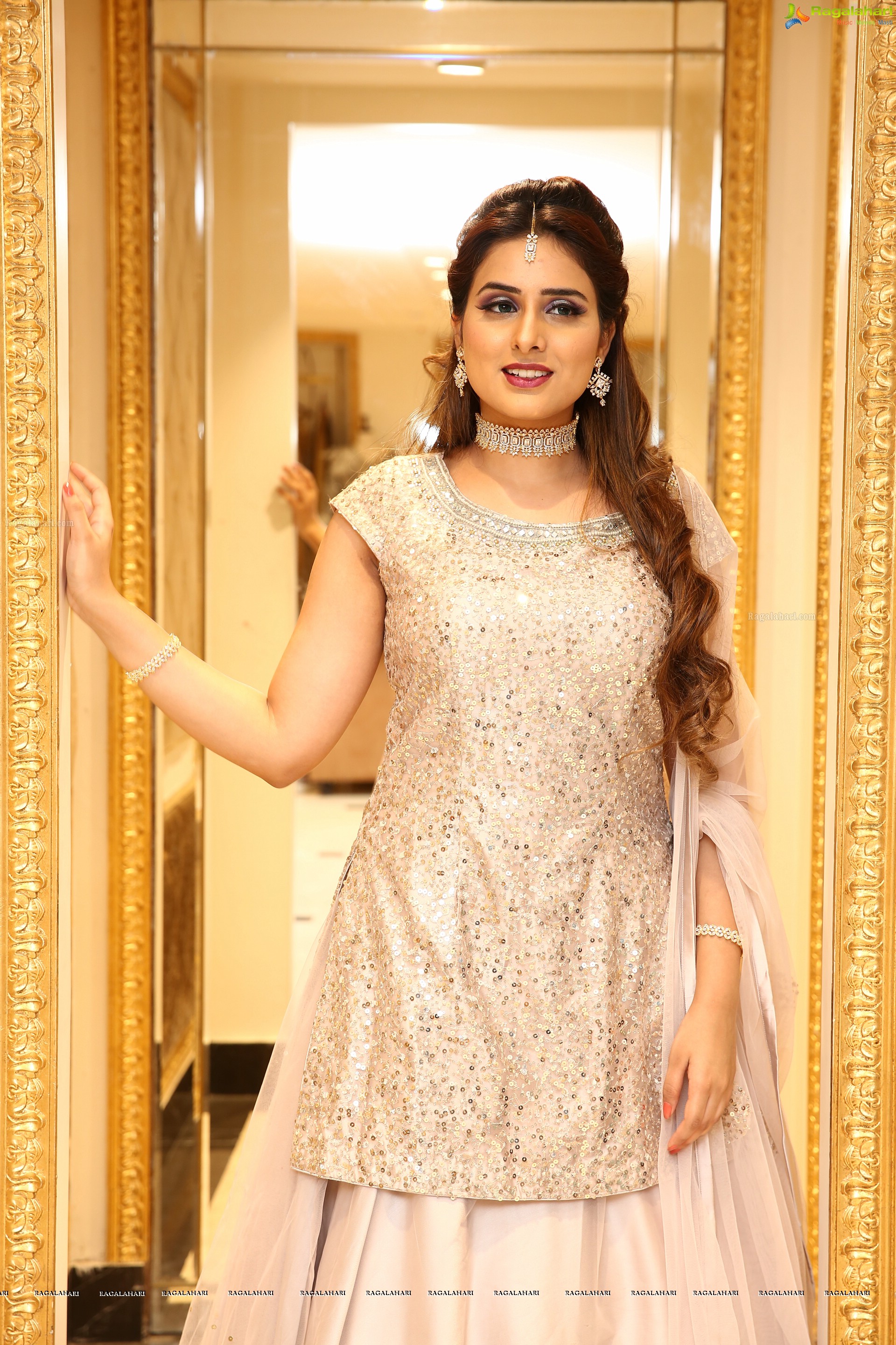 Nikitha Chaturvedi @ Neeru's Ramzan Exclusive 'Gharara Festival' - HD Gallery