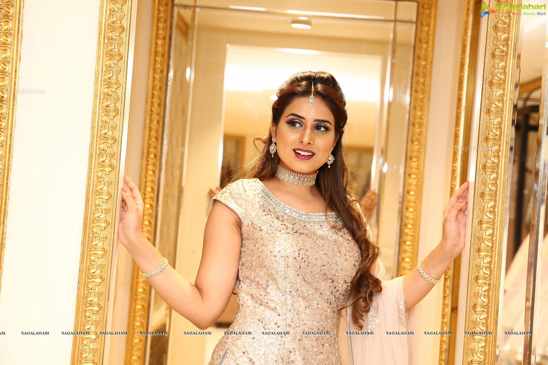 Nikitha Chaturvedi @ Neeru's Ramzan Exclusive 'Gharara Festival' - HD Gallery