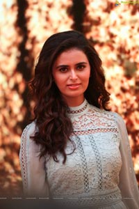 Meenakshi Dixit