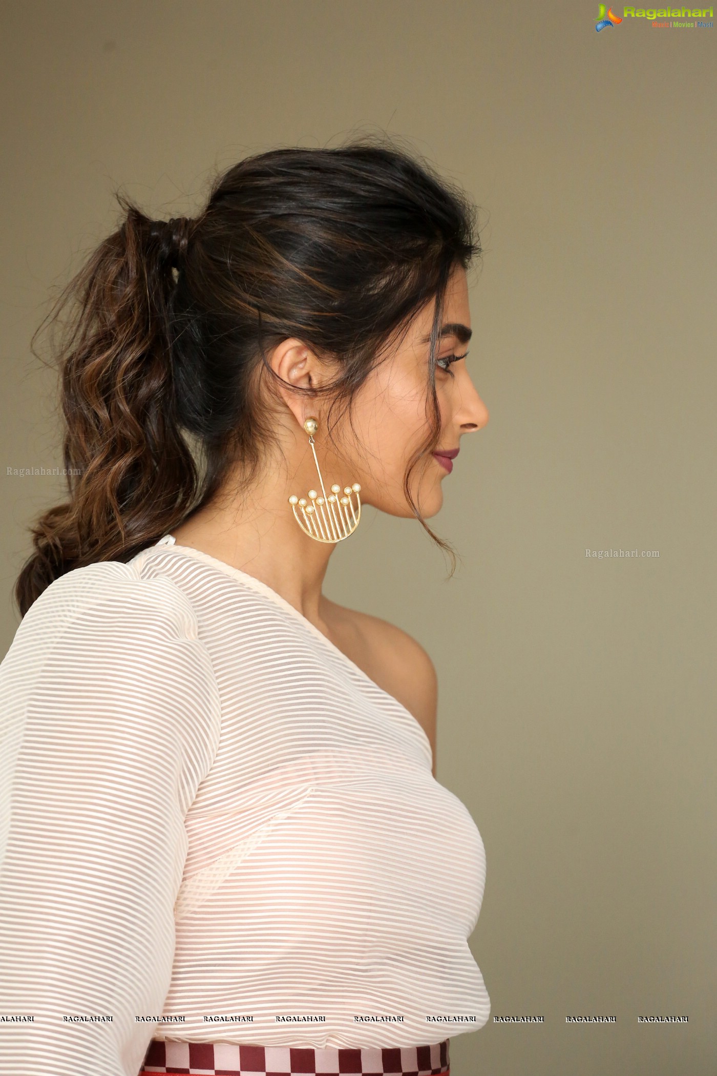 Pooja Hegde at Maharshi Success Meet, Photo Gallery