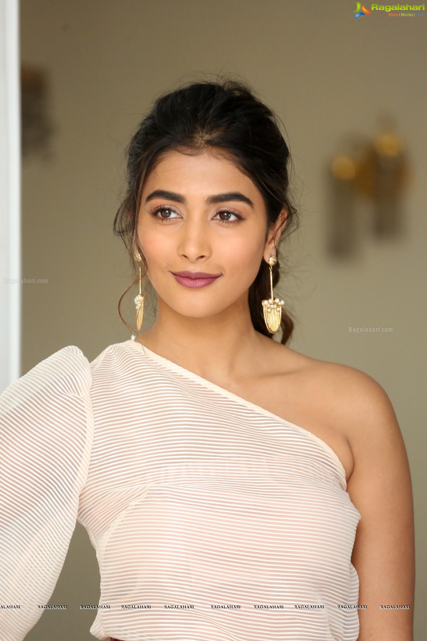 Pooja Hegde at Maharshi Success Meet, Photo Gallery