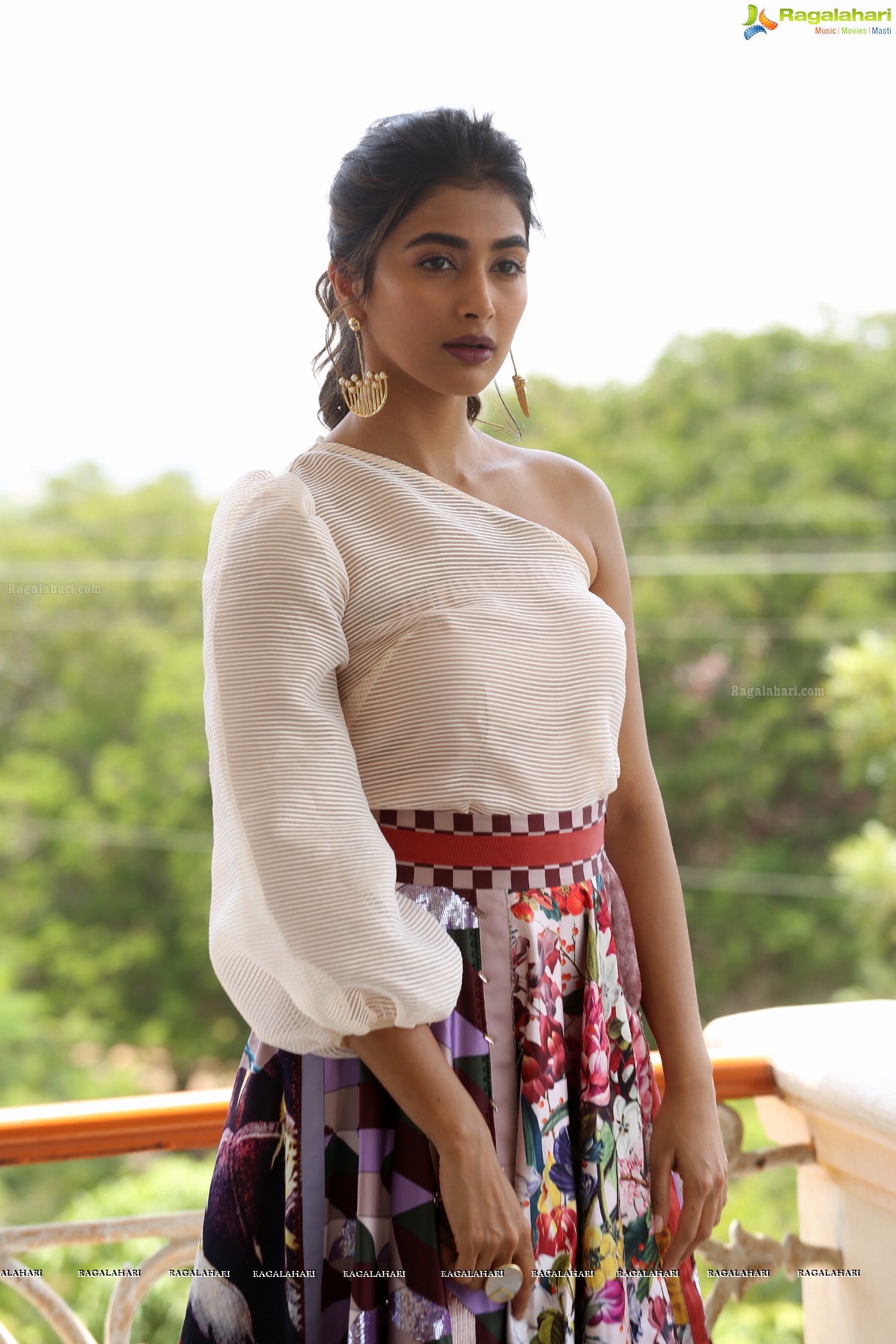 Pooja Hegde at Maharshi Success Meet, Photo Gallery